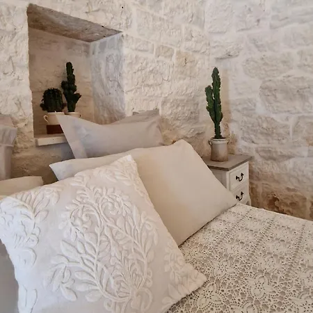 Brunaldi Trulli By Perle Di Puglia Villa